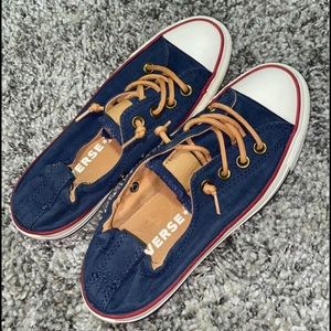Converse (navy blue)
